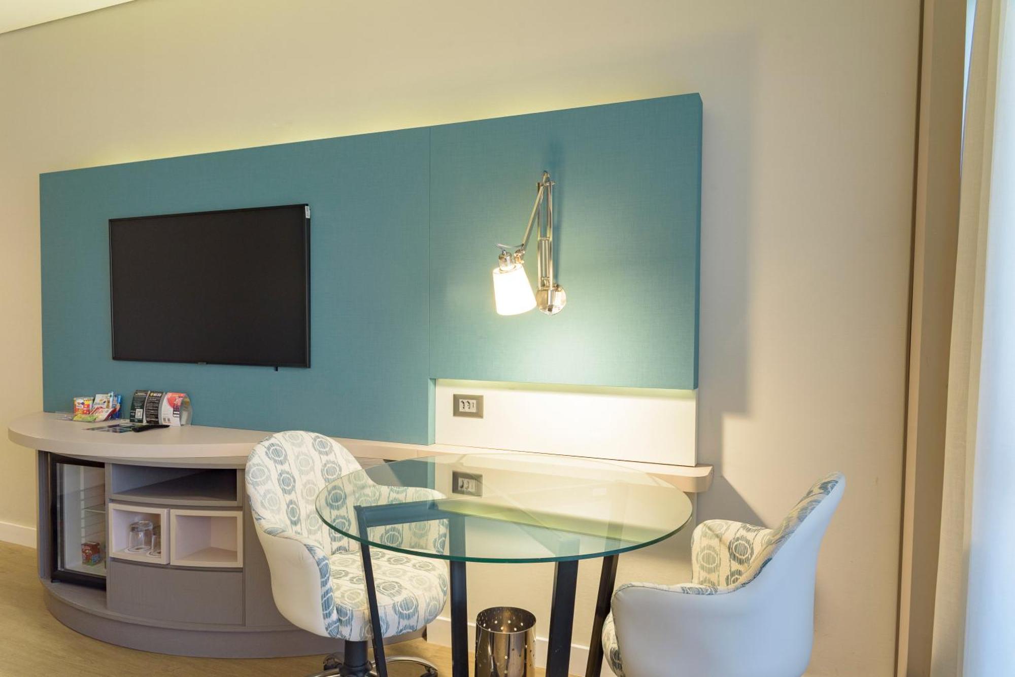 Royal Tulip Brasilia Alvorada Hotel Стая снимка A wall-mounted light