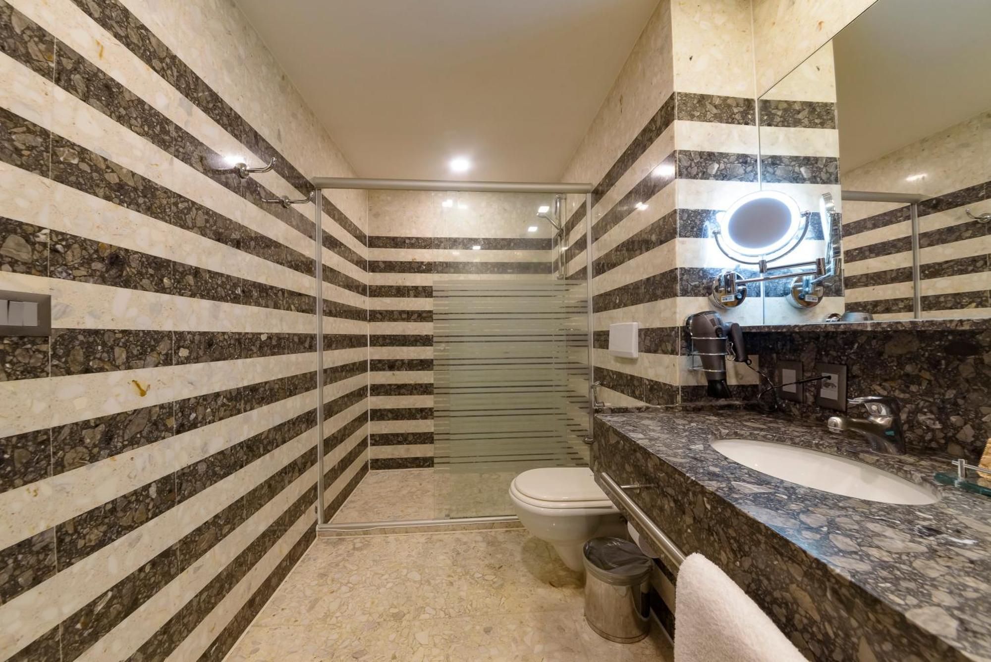 Royal Tulip Brasilia Alvorada Hotel Стая снимка Bathroom